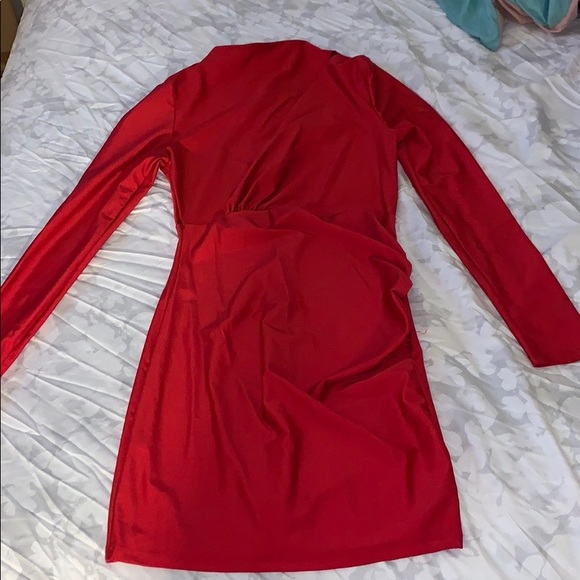 Red bodycon dress - Picture 2 of 3